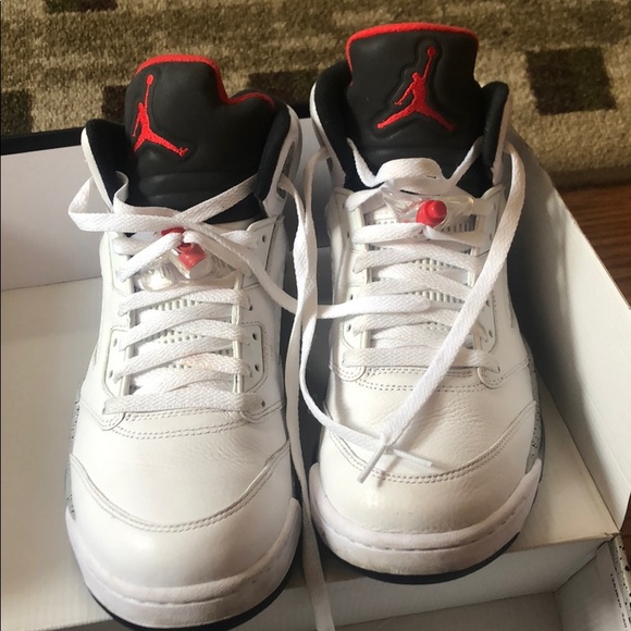 White cement air Jordan 5’s - Picture 2 of 3